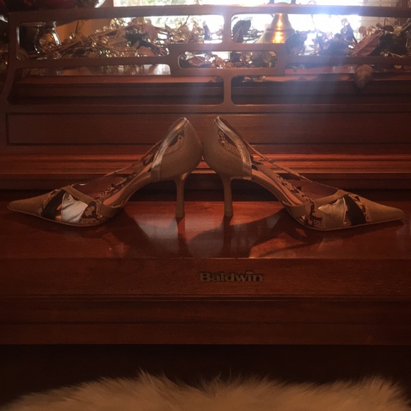 Pointy heeled multi colored shoe - Picture 5 of 5